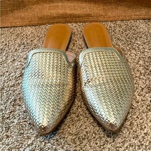Michelle McDowell Gold slip ons Sz 8